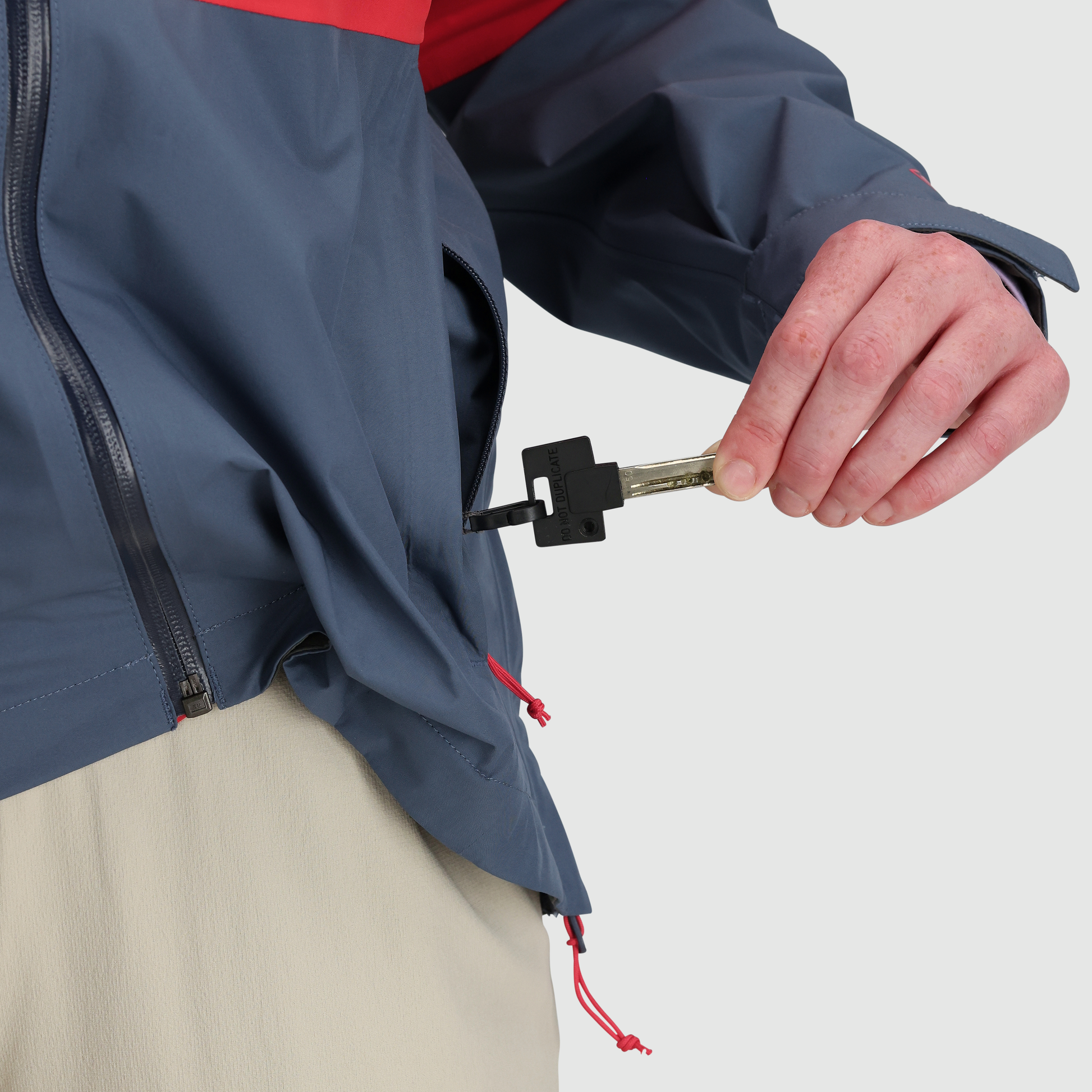 B1 :: Key Clip in Hand Pocket / Hidden clip easily attaches to your key ring for easy-access security.