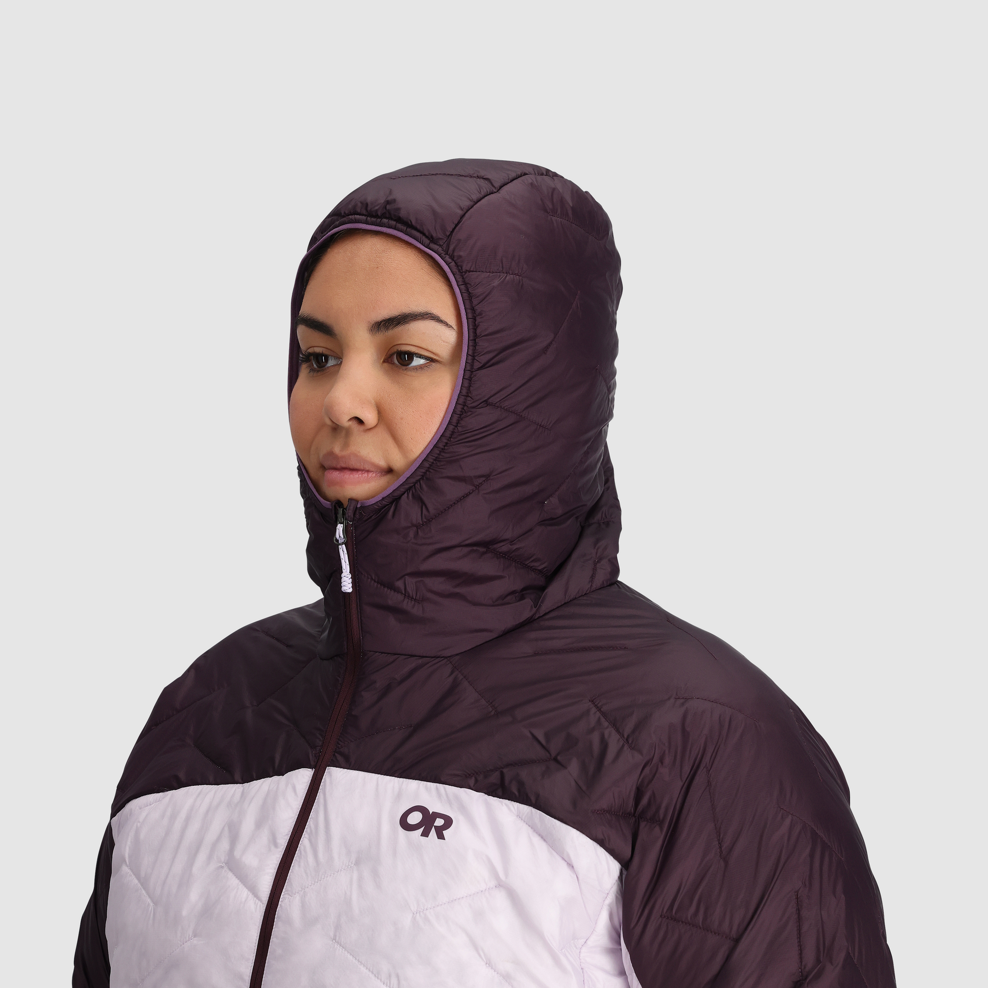 B1 :: Hood / Hold in warmth and keep out weather with this essential hood.