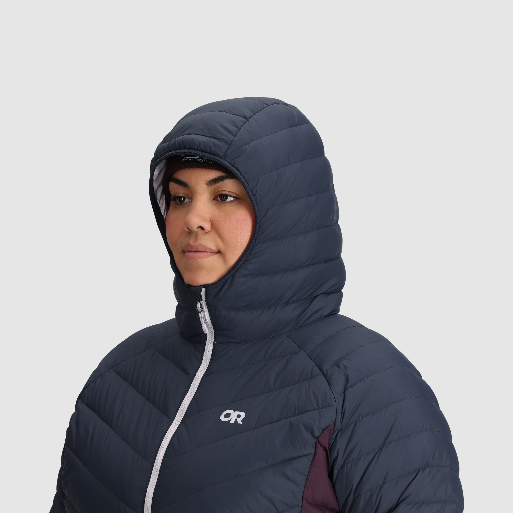 B1 :: Hood / Hold in warmth and keep out weather with this essential hood.